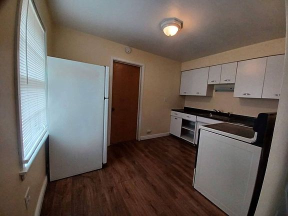 2nd image of 2217-19 Logan St #2217-4L