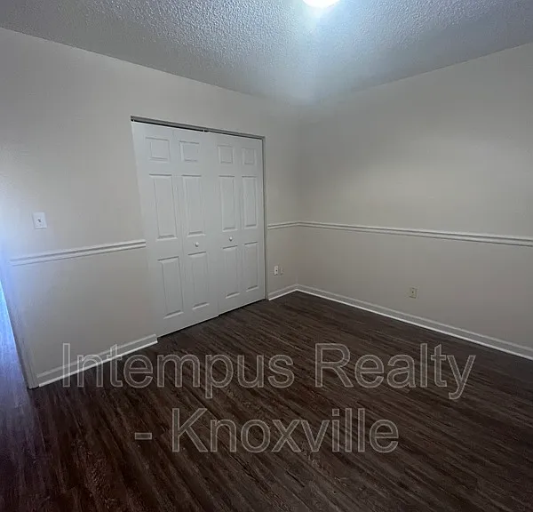 813 Villaview Way — Photo 16