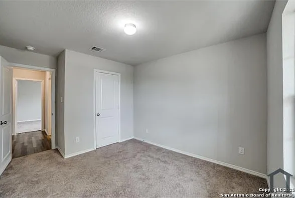 10226 Robbins Blf — Photo 13