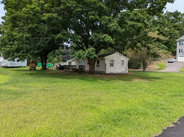 21 England Rd, North Attleboro, MA 02760