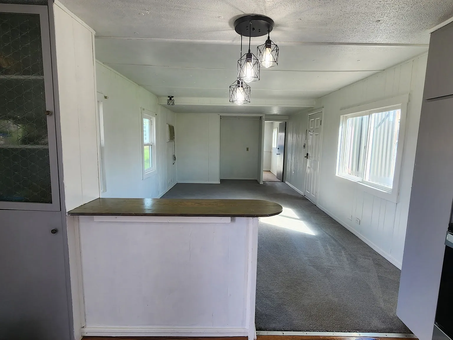 2 bed, 684 sqft, $1,250 — Photo 2