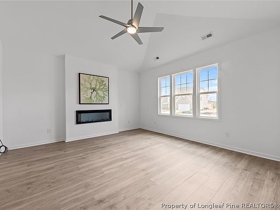 3rd image of 228 Marlborough St