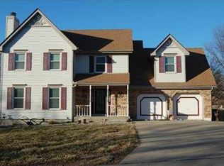 224 Oakridge St, Lansing, KS 66043