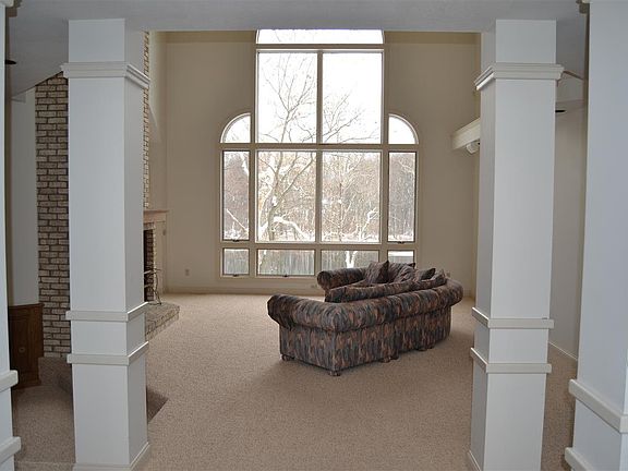 3rd image of 3430 Fox Chase Dr