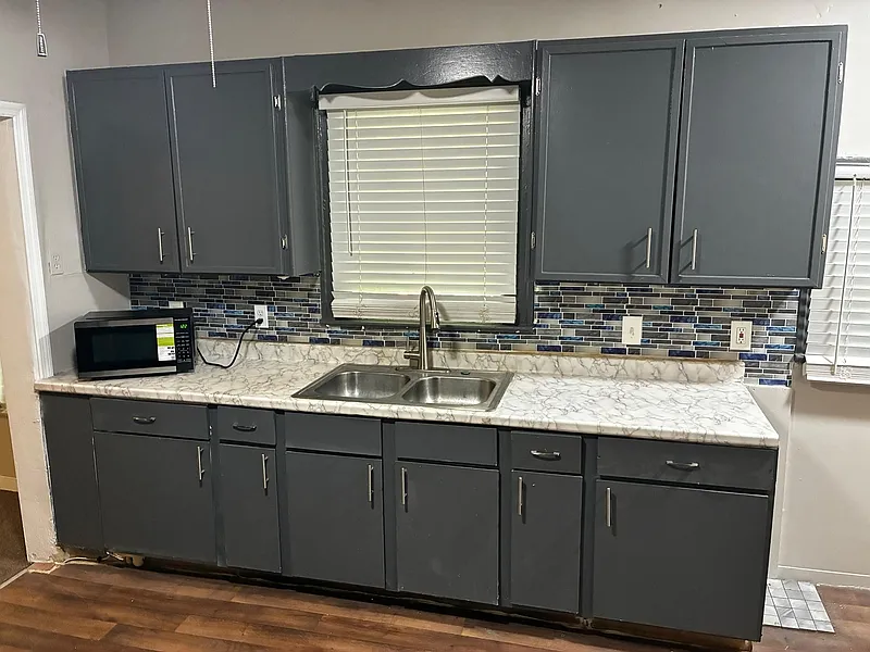 3 bed, 1.0 bath, 1066 sqft, $1,100 — Photo 4
