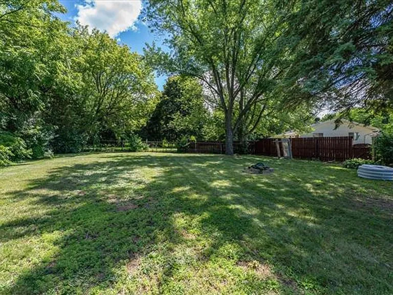 3909 Patrick Henry Way — Photo 42