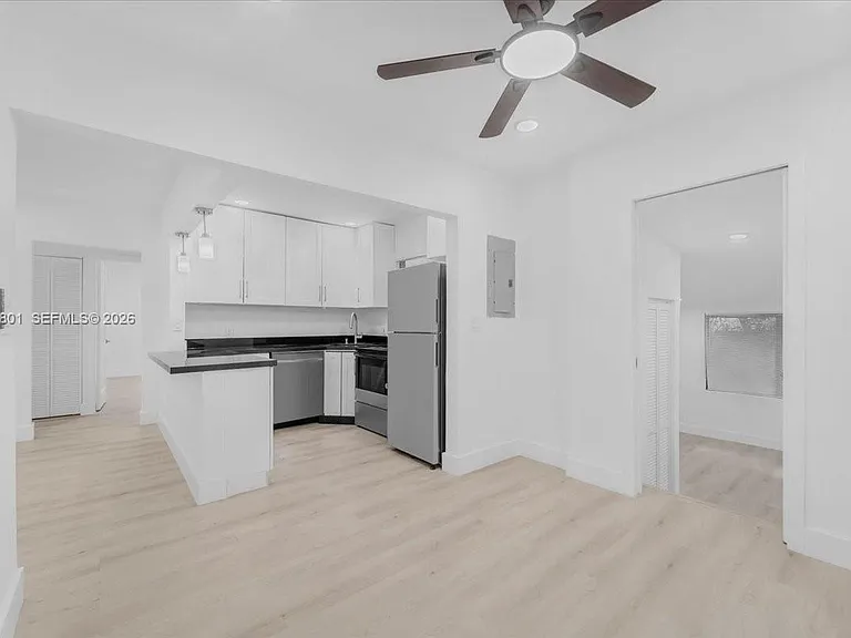 5220 SW 6th St — Photo 49