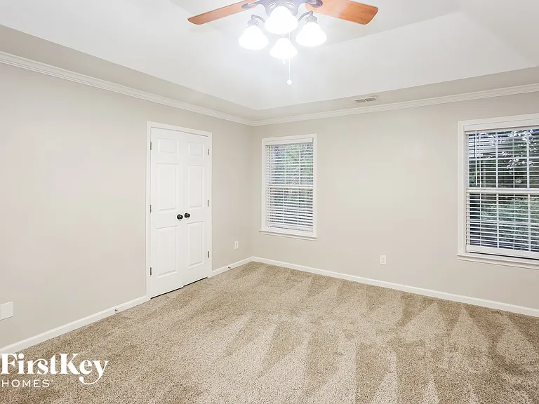 8802 Glenover Cir — Photo 7