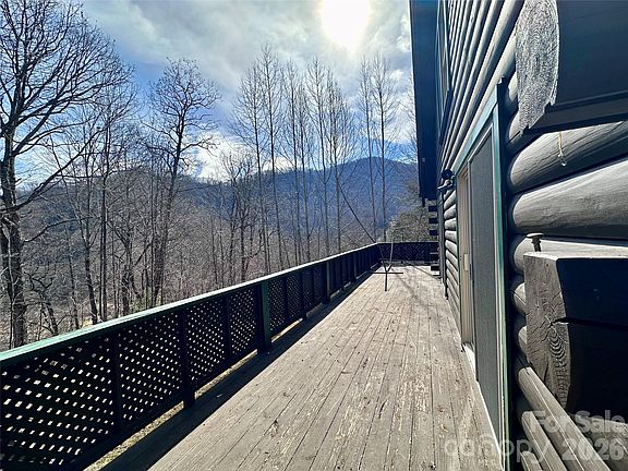 5th image of 40 Shook Cove Rd