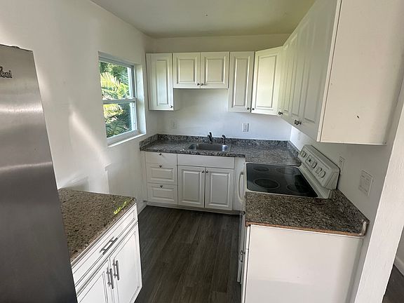 4th image of 2538 Highland Ave