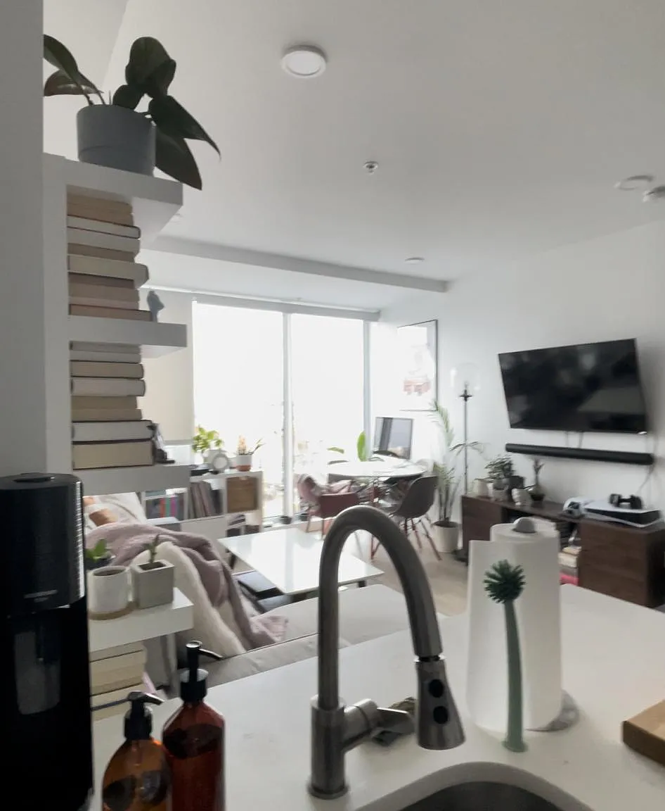 3 bed, 100 sqft, $5,400 — Photo 2