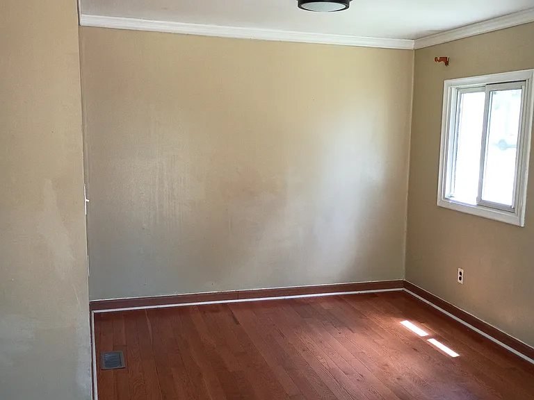 9005 Deering St — Photo 12
