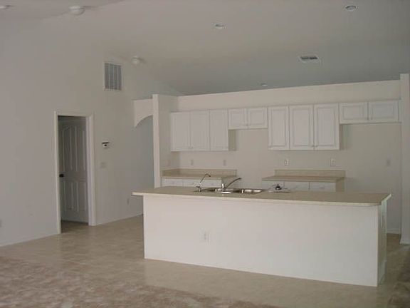 3rd image of 219 Thornton Ave S