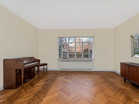 3rd image of 3001 Henry Hudson Pkwy W #1DD