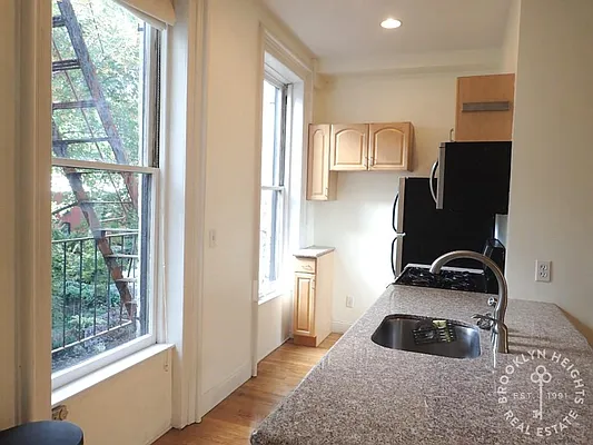 Rented by Brooklyn Heights Real Estate Inc | media 2
