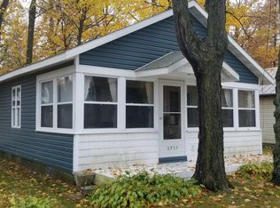 8959 Lenhards Lndg, Clarksville, MI 48815
