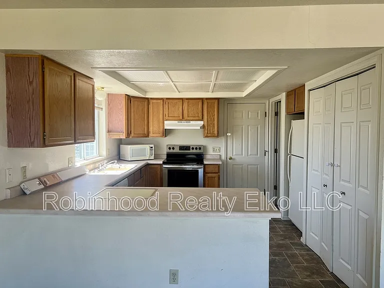 132 Flora Pl — Photo 11