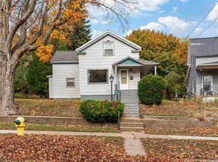 834 W Bluff St, Marquette, MI 49855