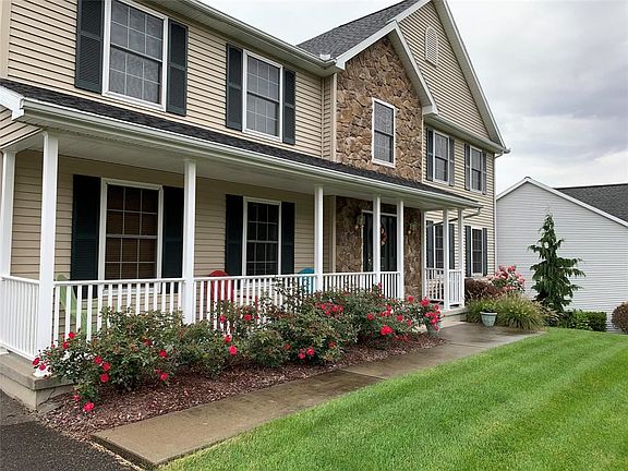3rd image of 164 Gatewood Blvd