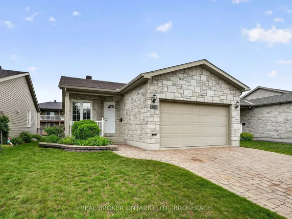 83 Sunset Blvd, Cornwall, ON K6H 7M3