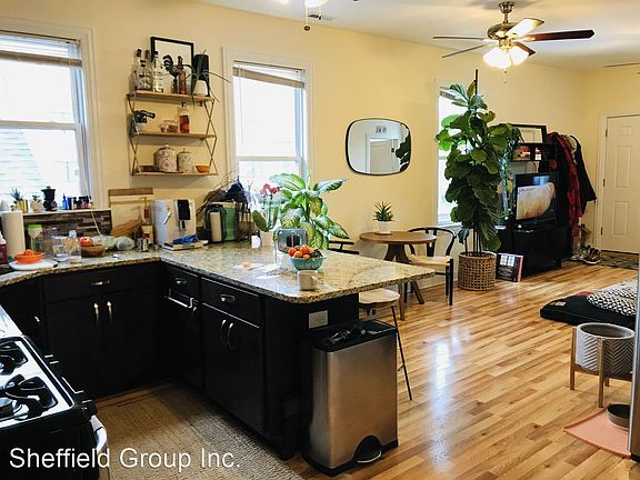 5th image of 1622 N Fairfield Ave #2R