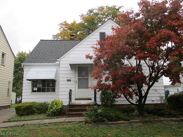 1st image of 12709 Thraves Ave