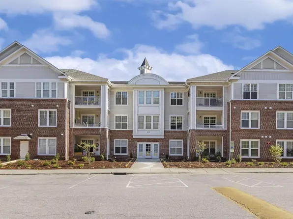 235 Eyam Hall Ln #235, Apex, NC 27502