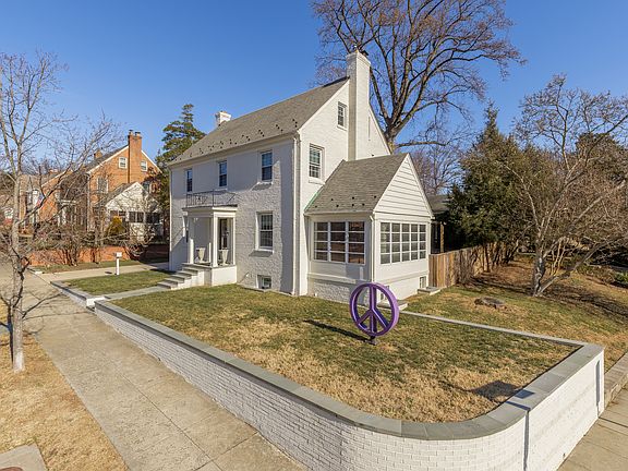 3rd image of 4105 17th St NW
