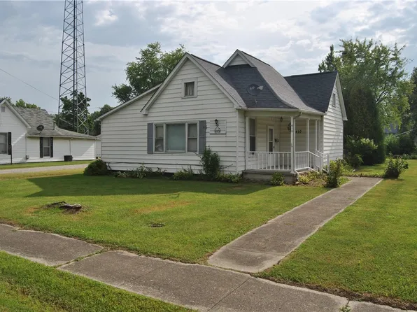 410 N Mill St, Martinsville, IL 62442