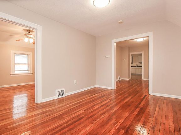 4th image of 1372 Francis Ct #2UP