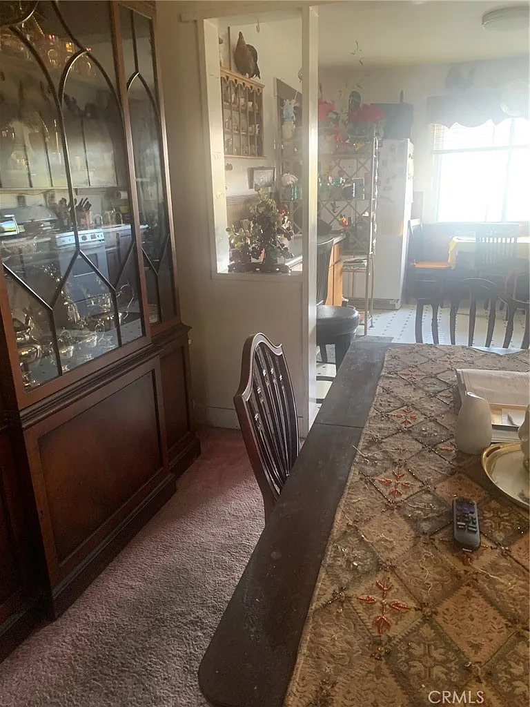 1567 La Salle Ave - Photo 2