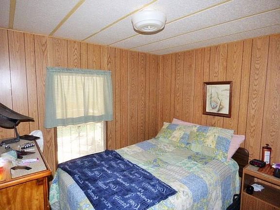 5th image of 717 W Tropical Cir