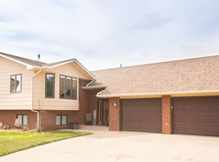 2110 Blake Dr, Mccook, NE 69001