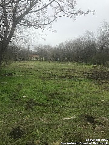 2nd image of 1519 E Sandalwood Ln
