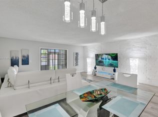 4770 NW 21st St APT 104, Lauderhill, FL 33313