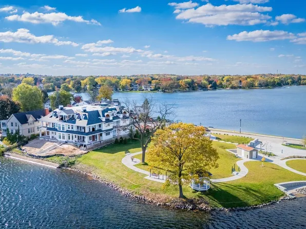 503 North Lake ROAD #1, Oconomowoc, WI 53066