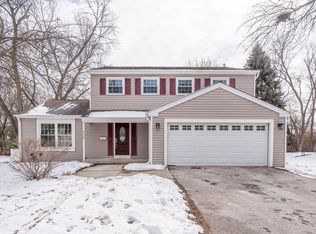 1116 Summit Hills Ln, Naperville, IL 60563
