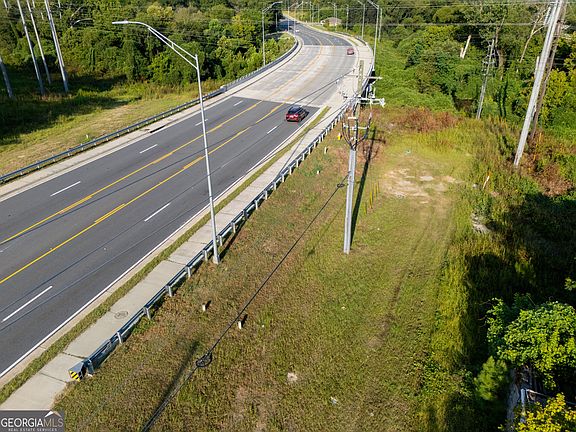 4th image of 1762 Jeffersonville Rd