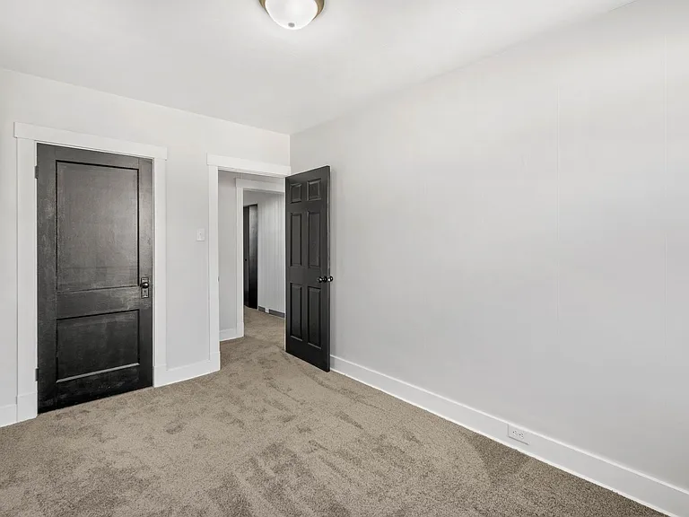 420 Alice St — Photo 13