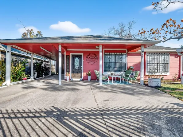 10313 Chadwick St, Houston, TX 77029