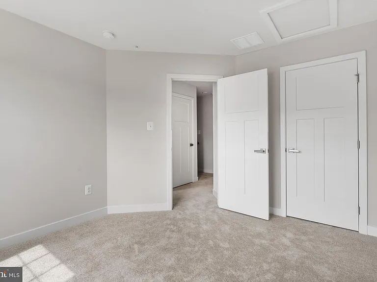 1505 Wilmer Park Ln — Photo 16