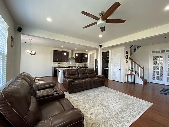 2nd image of 5621 Benoni Ct