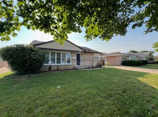 8931 N Merrill St, Niles, IL 60714