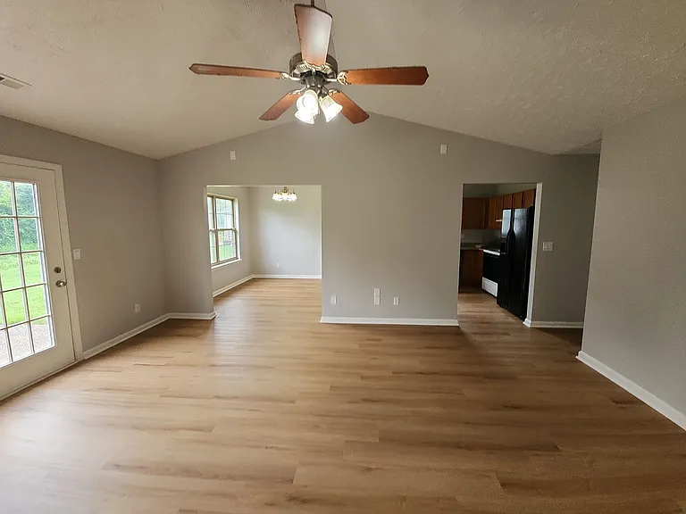 405 Parker Pl — Photo 7