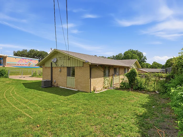 14046 Rolling Hills Ln — Photo 19