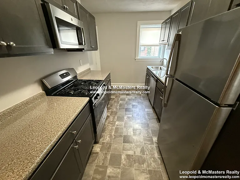 133 Davis Ave #1 — Photo 22