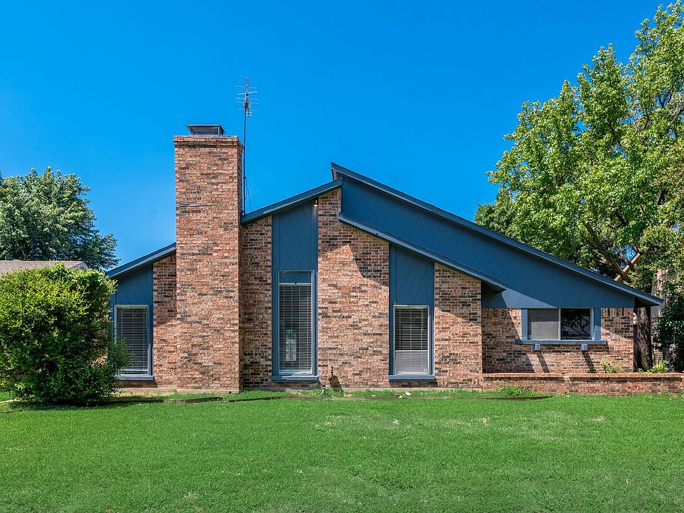 1st image of 2814 Meadow Park Dr