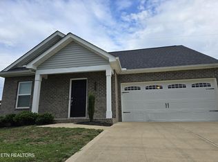 802 Spring Creek St, Maryville, TN 37801