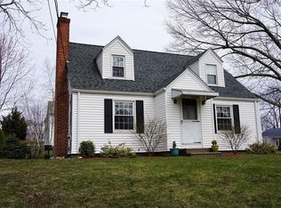 200 Edgehill Rd, Warwick, RI 02889