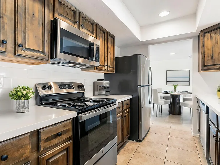 Kitchen (staged for pictures only)